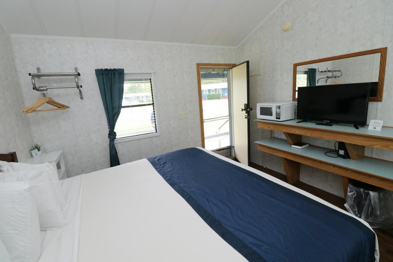 Bird'S Nest Resort Пут-ин-Бей Екстериор снимка